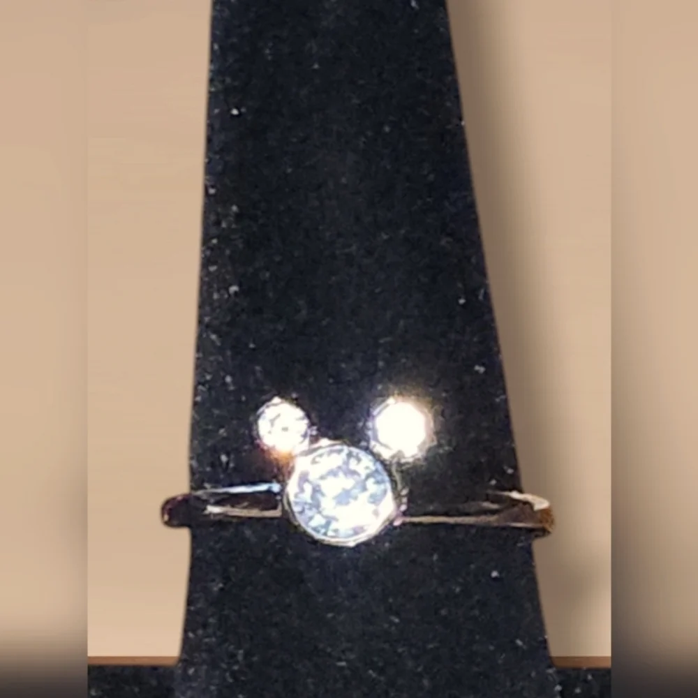 Bezel Set NWT Mouse Ring in 925 Sterling Silver